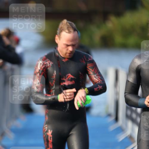 25.08.2024 - Elbe Triathlon Hamburg H.Heesch http://msf.ph/oto/6850750 25.08.2024 08:58:47 Schwimmen 203, 208, 211, 236, 241, 243, 266, 283, 294, 313 meine-sportfotos.de