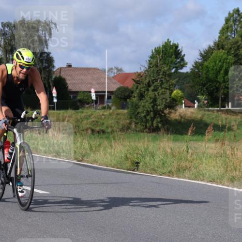 25.08.2024 - Elbe Triathlon Hamburg Fuchs,  Jonas http://msf.ph/oto/6850752 25.08.2024 09:56:36 Radfahren 210, 434, 327, 409, 300 meine-sportfotos.de