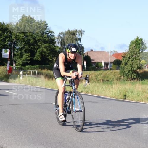 25.08.2024 - Elbe Triathlon Hamburg Fuchs,  Jonas http://msf.ph/oto/6850768 25.08.2024 09:14:09 Radfahren 317, 137, 114, 163, 385, 271, 305 meine-sportfotos.de