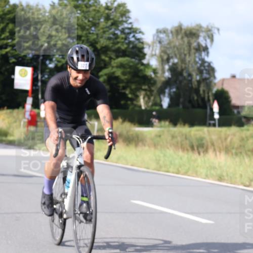 25.08.2024 - Elbe Triathlon Hamburg Fuchs,  Jonas http://msf.ph/oto/6850783 25.08.2024 09:56:38 Radfahren 210, 434, 327, 409, 300 meine-sportfotos.de