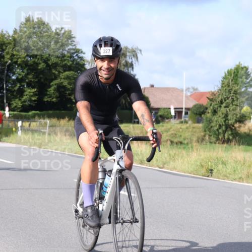 25.08.2024 - Elbe Triathlon Hamburg Fuchs,  Jonas http://msf.ph/oto/6850795 25.08.2024 09:56:39 Radfahren 210, 434, 327, 409, 300 meine-sportfotos.de