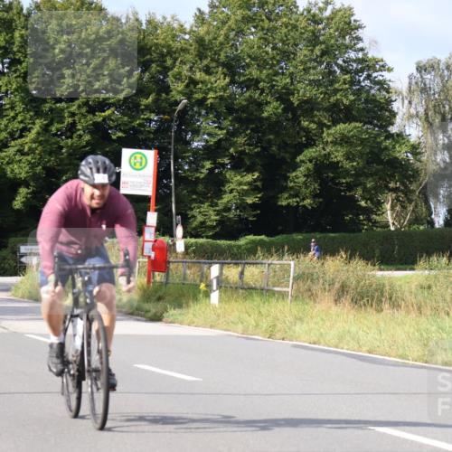 25.08.2024 - Elbe Triathlon Hamburg Fuchs,  Jonas http://msf.ph/oto/6850826 25.08.2024 09:56:40 Radfahren 210, 434, 327, 409, 300 meine-sportfotos.de