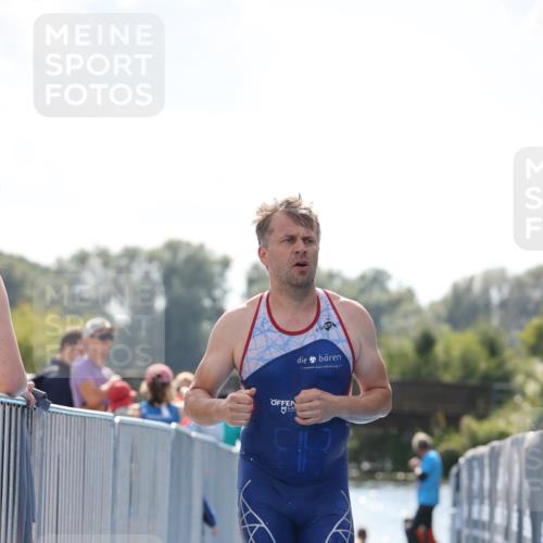 25.08.2024 - Elbe Triathlon Hamburg H.Heesch http://msf.ph/oto/6850830 25.08.2024 15:20:00 Schwimmen  meine-sportfotos.de