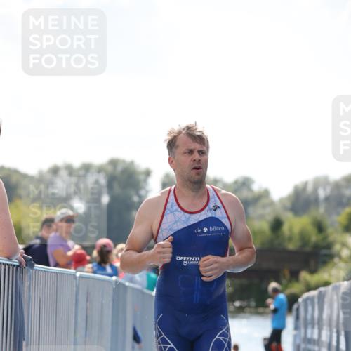25.08.2024 - Elbe Triathlon Hamburg H.Heesch http://msf.ph/oto/6850835 25.08.2024 15:20:00 Schwimmen  meine-sportfotos.de