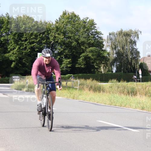 25.08.2024 - Elbe Triathlon Hamburg Fuchs,  Jonas http://msf.ph/oto/6850841 25.08.2024 09:56:41 Radfahren 434, 327, 409, 300, 421 meine-sportfotos.de