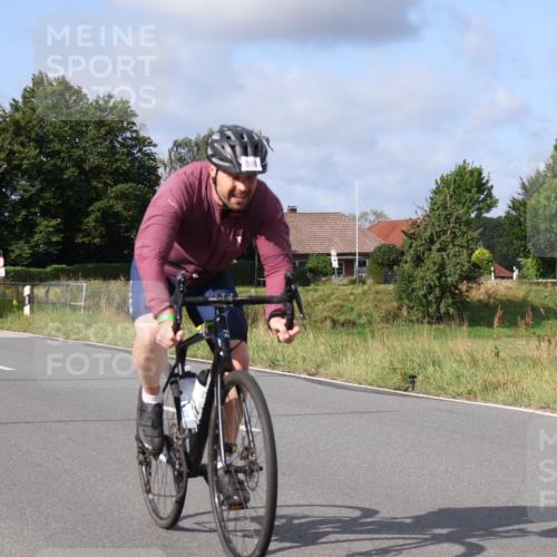 25.08.2024 - Elbe Triathlon Hamburg Fuchs,  Jonas http://msf.ph/oto/6850867 25.08.2024 09:56:41 Radfahren 434, 327, 409, 300, 421 meine-sportfotos.de