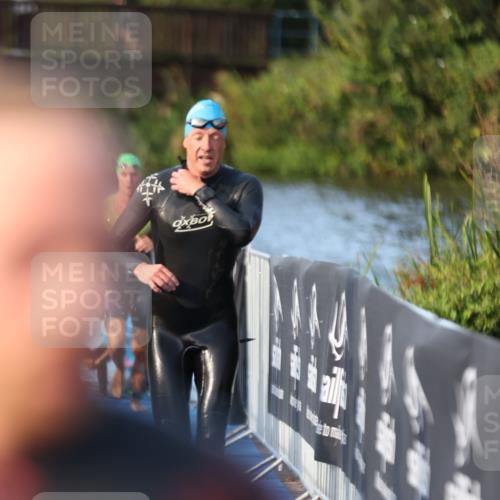 25.08.2024 - Elbe Triathlon Hamburg H.Heesch http://msf.ph/oto/6850873 25.08.2024 08:58:50 Schwimmen 203, 208, 211, 236, 241, 266, 283, 294, 313 meine-sportfotos.de