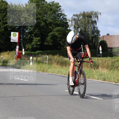 25.08.2024 - Elbe Triathlon Hamburg Fuchs,  Jonas http://msf.ph/oto/6850881 25.08.2024 09:56:47 Radfahren 421, 328, 200, 1850 meine-sportfotos.de