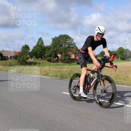 25.08.2024 - Elbe Triathlon Hamburg Fuchs,  Jonas http://msf.ph/oto/6850911 25.08.2024 09:56:48 Radfahren 421, 328, 200, 1850 meine-sportfotos.de