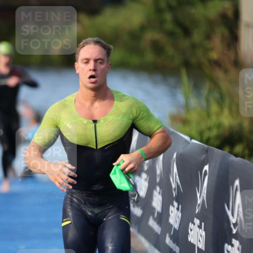 25.08.2024 - Elbe Triathlon Hamburg H.Heesch http://msf.ph/oto/6850971 25.08.2024 08:58:54 Schwimmen 203, 208, 211, 237, 241, 266, 283, 294, 313 meine-sportfotos.de