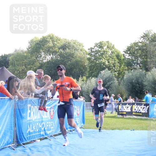 25.08.2024 - Elbe Triathlon Hamburg H.Heesch http://msf.ph/oto/6851006 25.08.2024 10:48:02 Ziel 161, 185, 193, 294, 311 meine-sportfotos.de