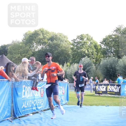 25.08.2024 - Elbe Triathlon Hamburg H.Heesch http://msf.ph/oto/6851016 25.08.2024 10:48:02 Ziel 161, 185, 193, 294, 311 meine-sportfotos.de
