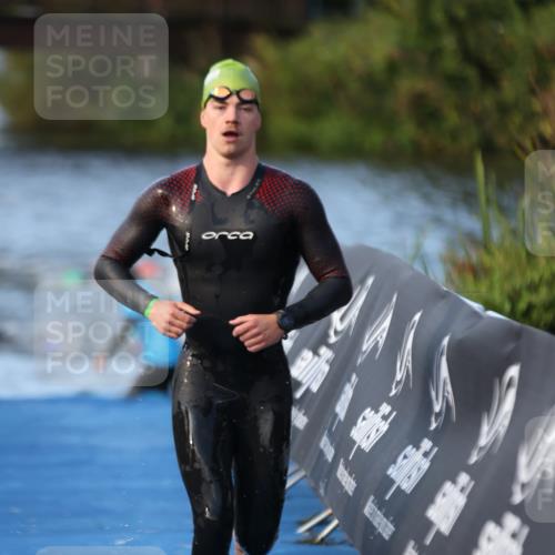 25.08.2024 - Elbe Triathlon Hamburg H.Heesch http://msf.ph/oto/6851020 25.08.2024 08:58:58 Schwimmen 203, 208, 211, 237, 241, 266, 283, 294, 298, 313 meine-sportfotos.de