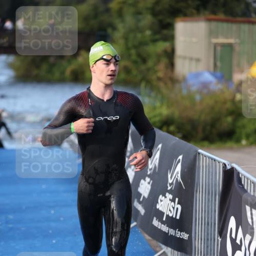 25.08.2024 - Elbe Triathlon Hamburg H.Heesch http://msf.ph/oto/6851041 25.08.2024 08:59:00 Schwimmen 203, 208, 211, 237, 241, 266, 275, 283, 285, 294, 298, 313 meine-sportfotos.de