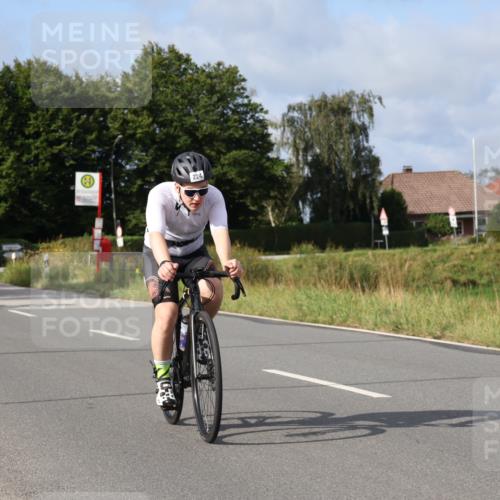 25.08.2024 - Elbe Triathlon Hamburg Fuchs,  Jonas http://msf.ph/oto/6851044 25.08.2024 09:56:55 Radfahren 200, 1850, 224, 396, 205, 362 meine-sportfotos.de
