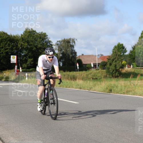 25.08.2024 - Elbe Triathlon Hamburg Fuchs,  Jonas http://msf.ph/oto/6851049 25.08.2024 09:56:55 Radfahren 200, 1850, 224, 396, 205, 362 meine-sportfotos.de