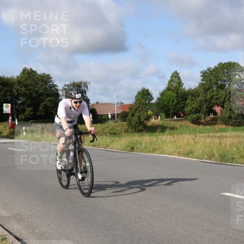 25.08.2024 - Elbe Triathlon Hamburg Fuchs,  Jonas http://msf.ph/oto/6851055 25.08.2024 09:56:55 Radfahren 200, 1850, 224, 396, 205, 362 meine-sportfotos.de