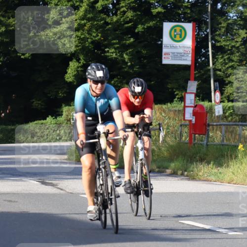 25.08.2024 - Elbe Triathlon Hamburg Fuchs,  Jonas http://msf.ph/oto/6851082 25.08.2024 09:14:31 Radfahren 90, 136, 403, 250 meine-sportfotos.de