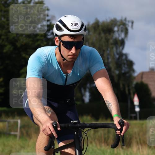 25.08.2024 - Elbe Triathlon Hamburg Fuchs,  Jonas http://msf.ph/oto/6851120 25.08.2024 09:57:00 Radfahren 224, 396, 205, 362 meine-sportfotos.de
