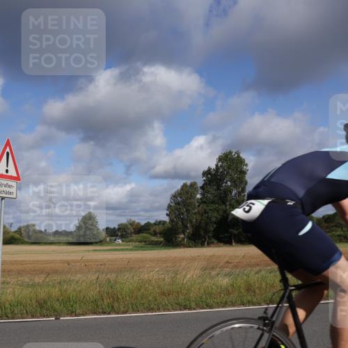25.08.2024 - Elbe Triathlon Hamburg Fuchs,  Jonas http://msf.ph/oto/6851163 25.08.2024 09:57:01 Radfahren 224, 396, 205, 362 meine-sportfotos.de