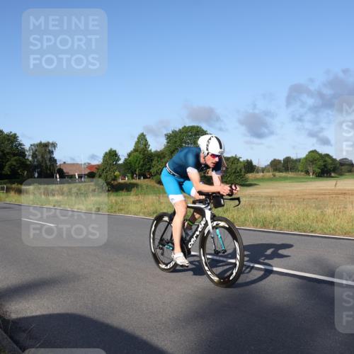 25.08.2024 - Elbe Triathlon Hamburg Fuchs,  Jonas http://msf.ph/oto/6851165 25.08.2024 09:14:34 Radfahren 90, 136, 403, 250 meine-sportfotos.de