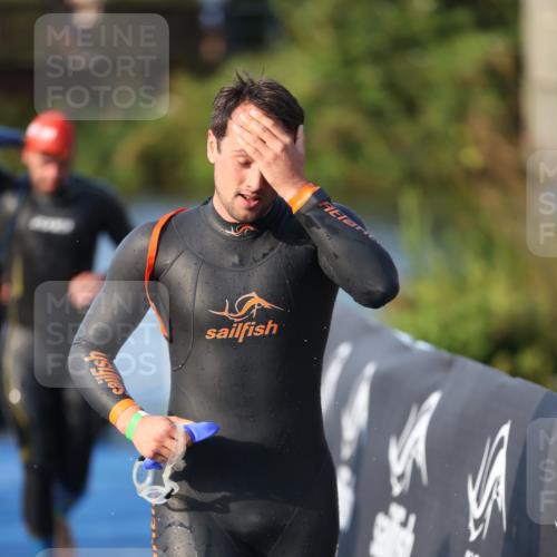 25.08.2024 - Elbe Triathlon Hamburg H.Heesch http://msf.ph/oto/6851169 25.08.2024 08:59:12 Schwimmen 202, 203, 204, 237, 261, 275, 285, 298, 310, 316, 322 meine-sportfotos.de