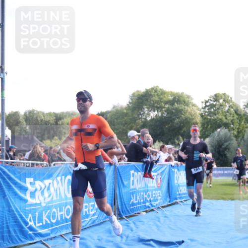 25.08.2024 - Elbe Triathlon Hamburg H.Heesch http://msf.ph/oto/6851174 25.08.2024 10:48:04 Ziel 161, 185, 193, 294, 311 meine-sportfotos.de