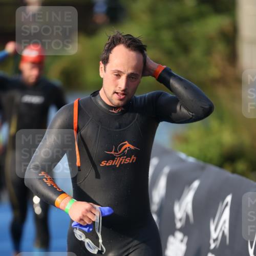 25.08.2024 - Elbe Triathlon Hamburg H.Heesch http://msf.ph/oto/6851204 25.08.2024 08:59:13 Schwimmen 202, 203, 204, 237, 261, 275, 285, 298, 310, 316, 322 meine-sportfotos.de