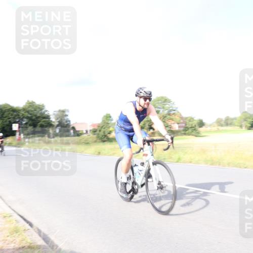 25.08.2024 - Elbe Triathlon Hamburg Fuchs,  Jonas http://msf.ph/oto/6851209 25.08.2024 09:57:17 Radfahren 303, 545, 530, 215, 382, 378 meine-sportfotos.de