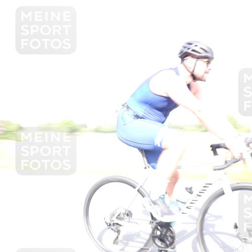25.08.2024 - Elbe Triathlon Hamburg Fuchs,  Jonas http://msf.ph/oto/6851218 25.08.2024 09:57:18 Radfahren 303, 545, 530, 215, 382, 378, 333 meine-sportfotos.de