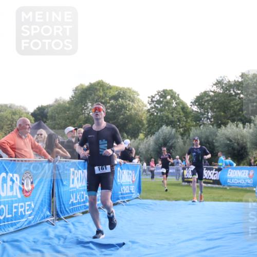 25.08.2024 - Elbe Triathlon Hamburg H.Heesch http://msf.ph/oto/6851228 25.08.2024 10:48:05 Ziel 161, 185, 193, 294, 311 meine-sportfotos.de