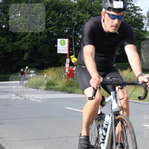 25.08.2024 - Elbe Triathlon Hamburg Fuchs,  Jonas http://msf.ph/oto/6851234 25.08.2024 09:57:21 Radfahren 303, 545, 530, 215, 382, 378, 333, 447 meine-sportfotos.de