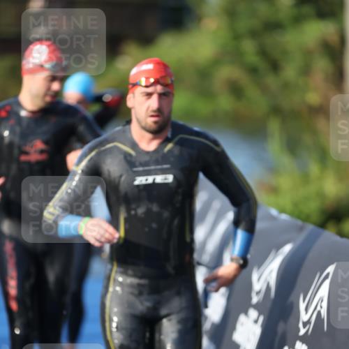25.08.2024 - Elbe Triathlon Hamburg H.Heesch http://msf.ph/oto/6851252 25.08.2024 08:59:15 Schwimmen 202, 203, 204, 237, 261, 275, 278, 285, 298, 310, 316, 322 meine-sportfotos.de
