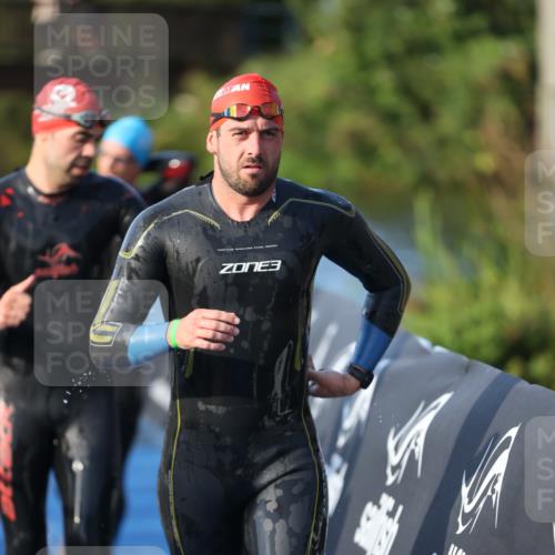 25.08.2024 - Elbe Triathlon Hamburg H.Heesch http://msf.ph/oto/6851264 25.08.2024 08:59:15 Schwimmen 202, 203, 204, 237, 261, 275, 278, 285, 298, 310, 316, 322 meine-sportfotos.de