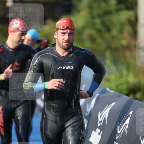 25.08.2024 - Elbe Triathlon Hamburg H.Heesch http://msf.ph/oto/6851267 25.08.2024 08:59:15 Schwimmen 202, 203, 204, 237, 261, 275, 278, 285, 298, 310, 316, 322 meine-sportfotos.de