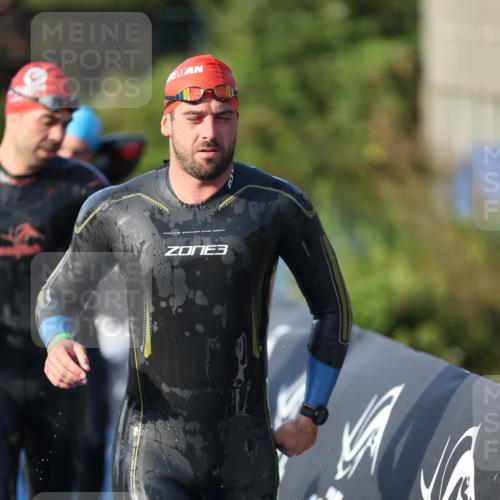 25.08.2024 - Elbe Triathlon Hamburg H.Heesch http://msf.ph/oto/6851306 25.08.2024 08:59:15 Schwimmen 202, 203, 204, 237, 261, 275, 278, 285, 298, 310, 316, 322 meine-sportfotos.de