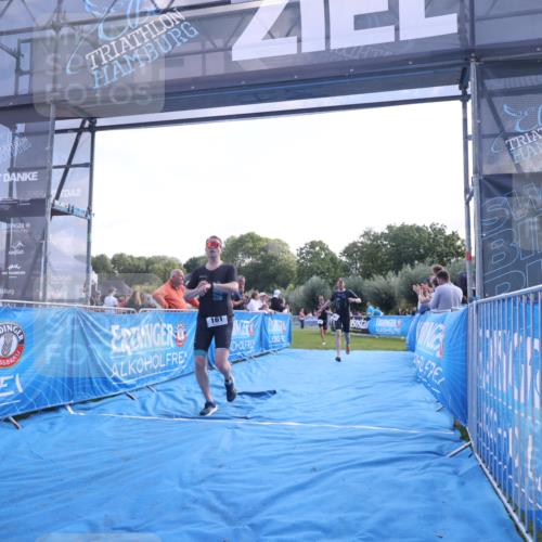 25.08.2024 - Elbe Triathlon Hamburg H.Heesch http://msf.ph/oto/6851332 25.08.2024 10:48:06 Ziel 161, 185, 193, 294, 311 meine-sportfotos.de