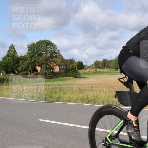 25.08.2024 - Elbe Triathlon Hamburg Fuchs,  Jonas http://msf.ph/oto/6851350 25.08.2024 09:57:26 Radfahren 215, 382, 378, 333, 447, 222 meine-sportfotos.de