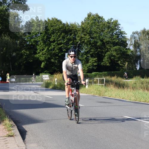 25.08.2024 - Elbe Triathlon Hamburg Fuchs,  Jonas http://msf.ph/oto/6851374 25.08.2024 09:14:50 Radfahren 206 meine-sportfotos.de