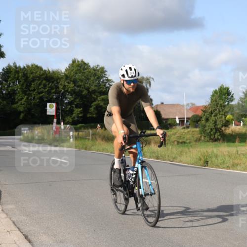 25.08.2024 - Elbe Triathlon Hamburg Fuchs,  Jonas http://msf.ph/oto/6851386 25.08.2024 09:57:30 Radfahren 333, 447, 222, 372, 485 meine-sportfotos.de
