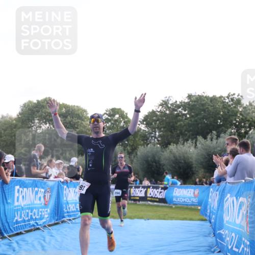 25.08.2024 - Elbe Triathlon Hamburg H.Heesch http://msf.ph/oto/6851390 25.08.2024 10:48:07 Ziel 161, 193, 294, 311 meine-sportfotos.de