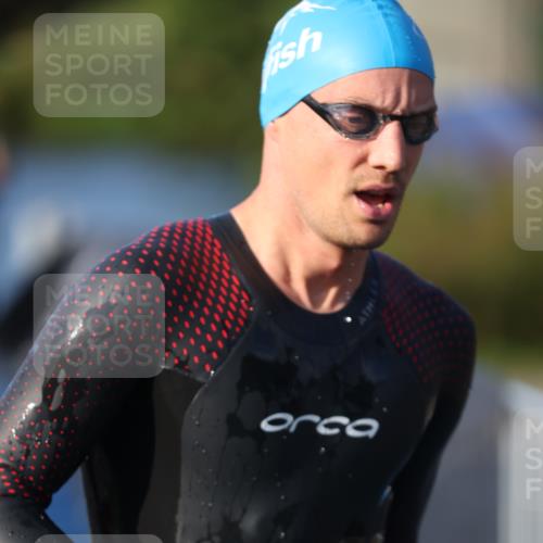 25.08.2024 - Elbe Triathlon Hamburg H.Heesch http://msf.ph/oto/6851392 25.08.2024 08:59:18 Schwimmen 202, 203, 204, 237, 261, 275, 278, 285, 298, 310, 316, 322 meine-sportfotos.de