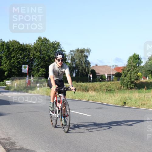 25.08.2024 - Elbe Triathlon Hamburg Fuchs,  Jonas http://msf.ph/oto/6851393 25.08.2024 09:14:51 Radfahren 206 meine-sportfotos.de