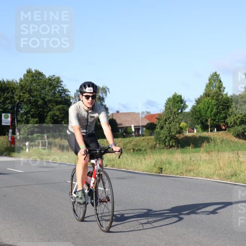 25.08.2024 - Elbe Triathlon Hamburg Fuchs,  Jonas http://msf.ph/oto/6851399 25.08.2024 09:14:51 Radfahren 206 meine-sportfotos.de