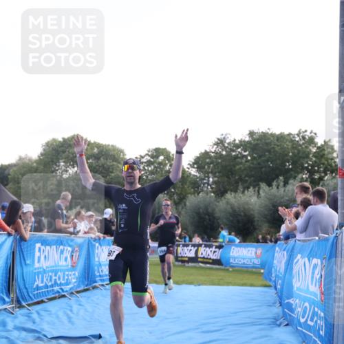 25.08.2024 - Elbe Triathlon Hamburg H.Heesch http://msf.ph/oto/6851400 25.08.2024 10:48:07 Ziel 161, 193, 294, 311 meine-sportfotos.de