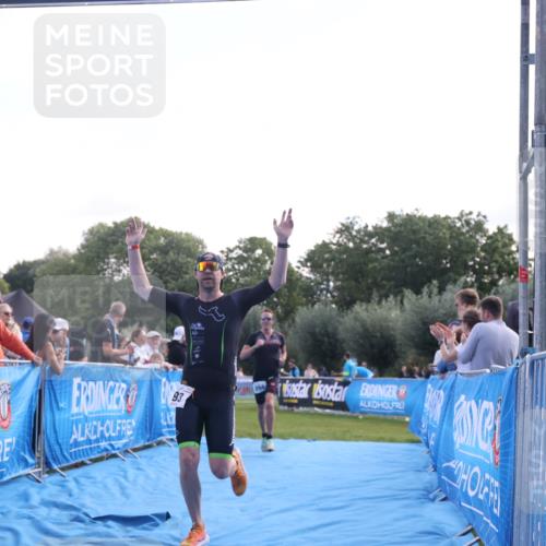 25.08.2024 - Elbe Triathlon Hamburg H.Heesch http://msf.ph/oto/6851409 25.08.2024 10:48:07 Ziel 161, 193, 294, 311 meine-sportfotos.de