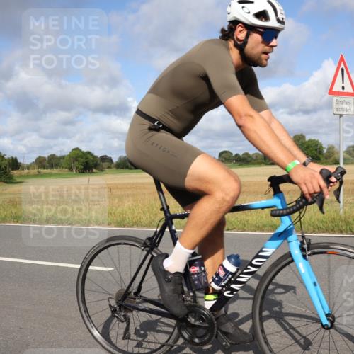 25.08.2024 - Elbe Triathlon Hamburg Fuchs,  Jonas http://msf.ph/oto/6851414 25.08.2024 09:57:30 Radfahren 333, 447, 222, 372, 485 meine-sportfotos.de