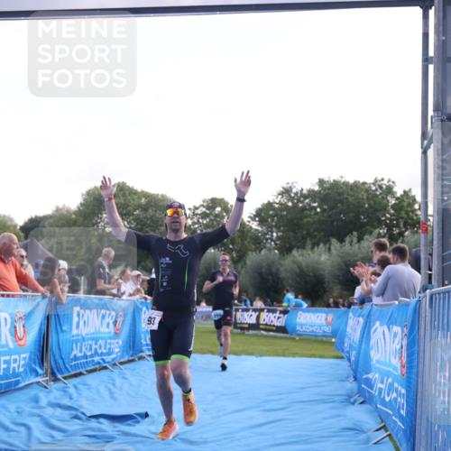 25.08.2024 - Elbe Triathlon Hamburg H.Heesch http://msf.ph/oto/6851421 25.08.2024 10:48:07 Ziel 161, 193, 294, 311 meine-sportfotos.de