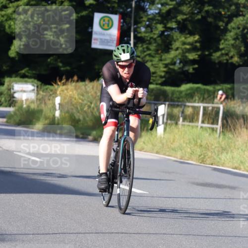 25.08.2024 - Elbe Triathlon Hamburg Fuchs,  Jonas http://msf.ph/oto/6851425 25.08.2024 09:14:58 Radfahren 63, 125, 170 meine-sportfotos.de