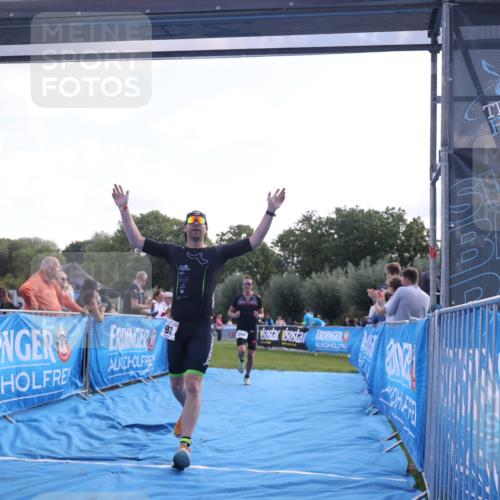 25.08.2024 - Elbe Triathlon Hamburg H.Heesch http://msf.ph/oto/6851443 25.08.2024 10:48:08 Ziel 161, 193, 294, 311 meine-sportfotos.de